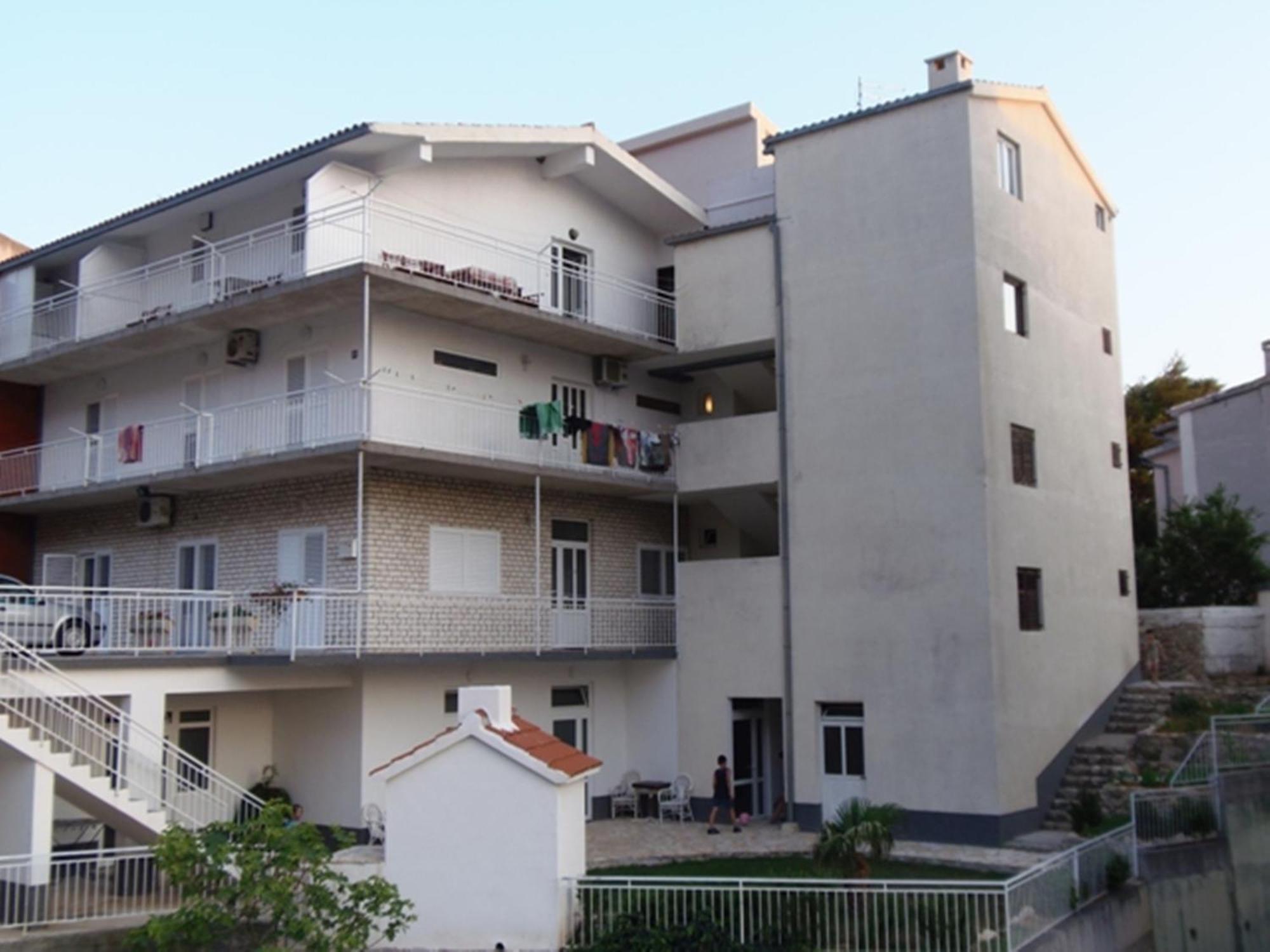 Apartments Anica & Gabriela Makarska Bagian luar foto
