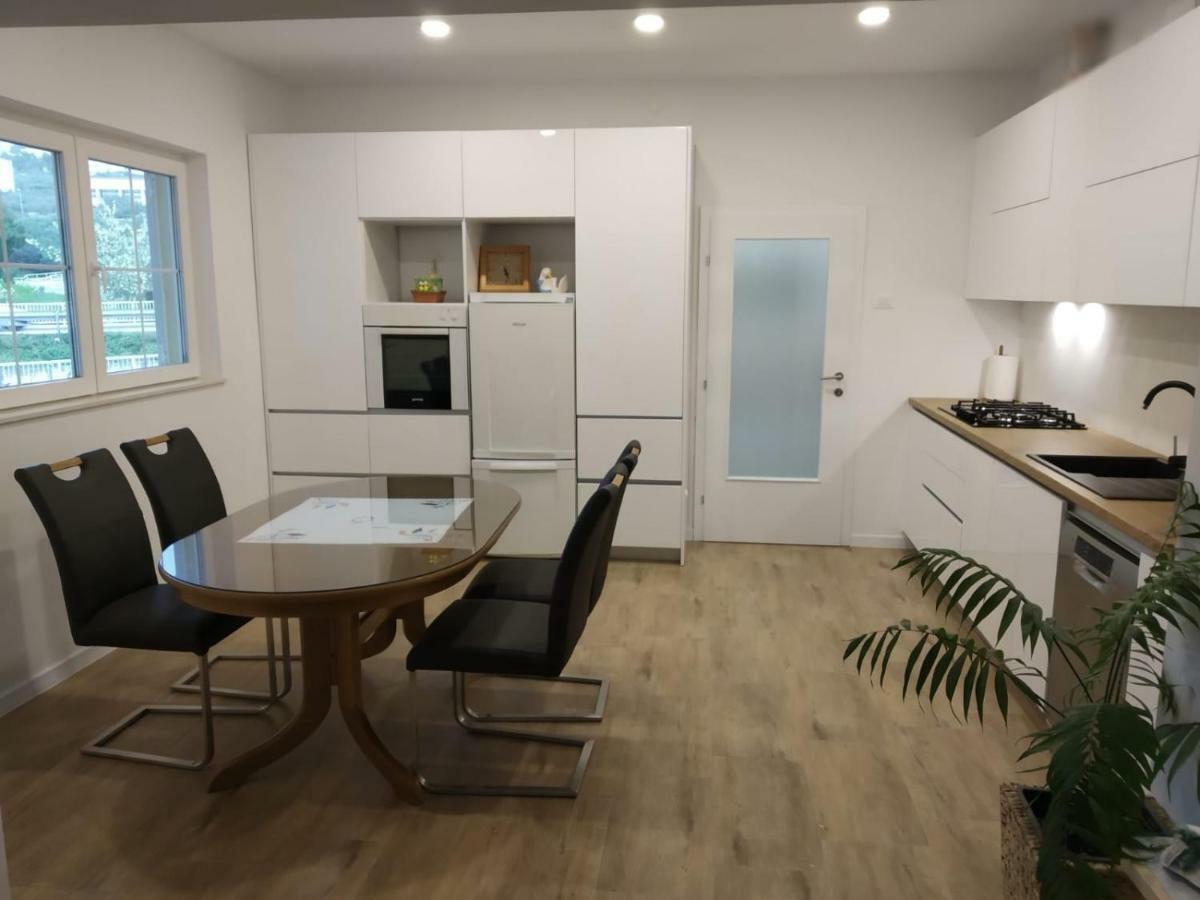 Apartments Anica & Gabriela Makarska Bagian luar foto
